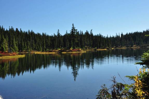 Cada lago é um novo cartão postal, no Forbidden Plateau, a parte alta do Strathcona Provincial Park, em Vancouver Island, oeste do Canadá